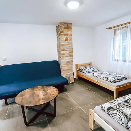 A Hracholusky Kosatka Pnovany